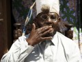 05-Leon Schuster-Zulu kraal